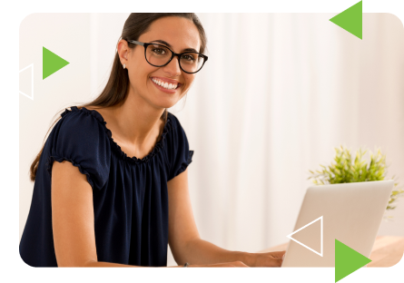 cliente utilizando notebook e analisando dados